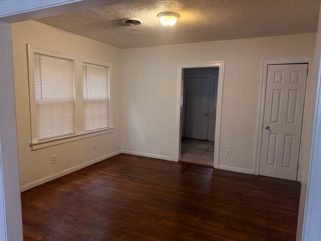 Building Photo - 111 Westridge Dr