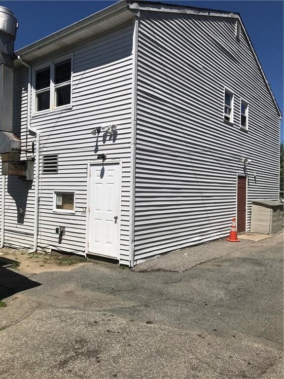 Building Photo - 1282 Chalkstone Ave