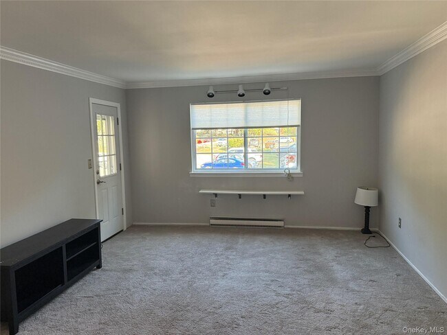 Building Photo - 608 Fox Run Ln