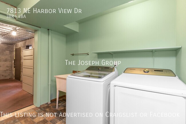 Building Photo - 3-bedroom, 3.5-bathroom charmer in Poulsbo!