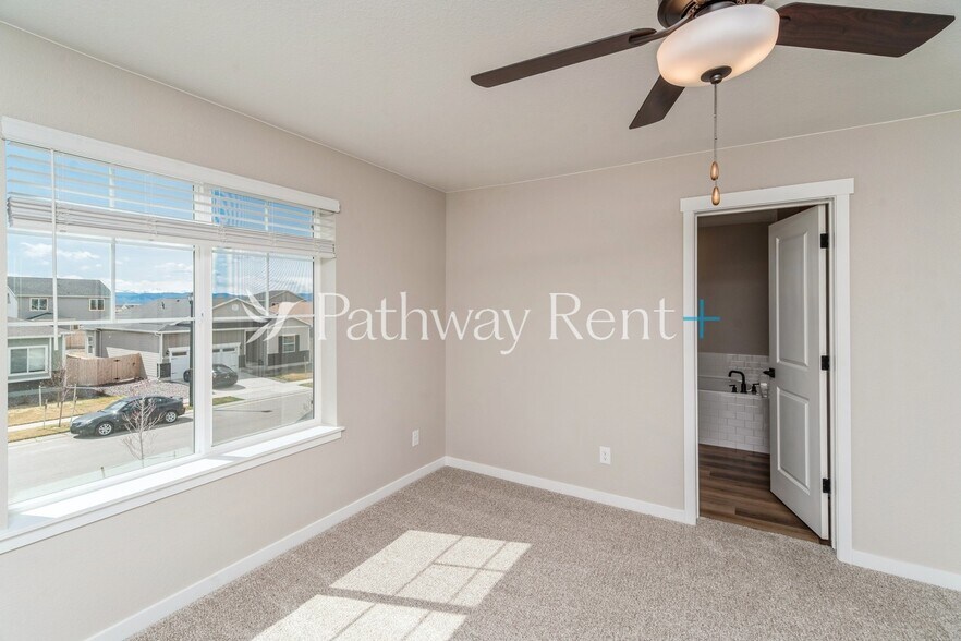 Building Photo - 9494 Yampa St