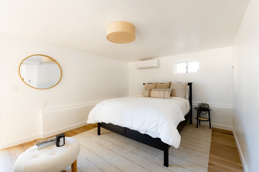 bedroom - 9457 El Tejado Rd