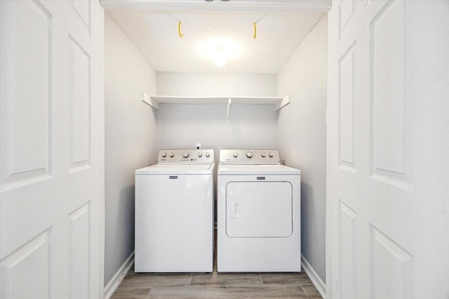 Building Photo - 5005 Georgi Ln