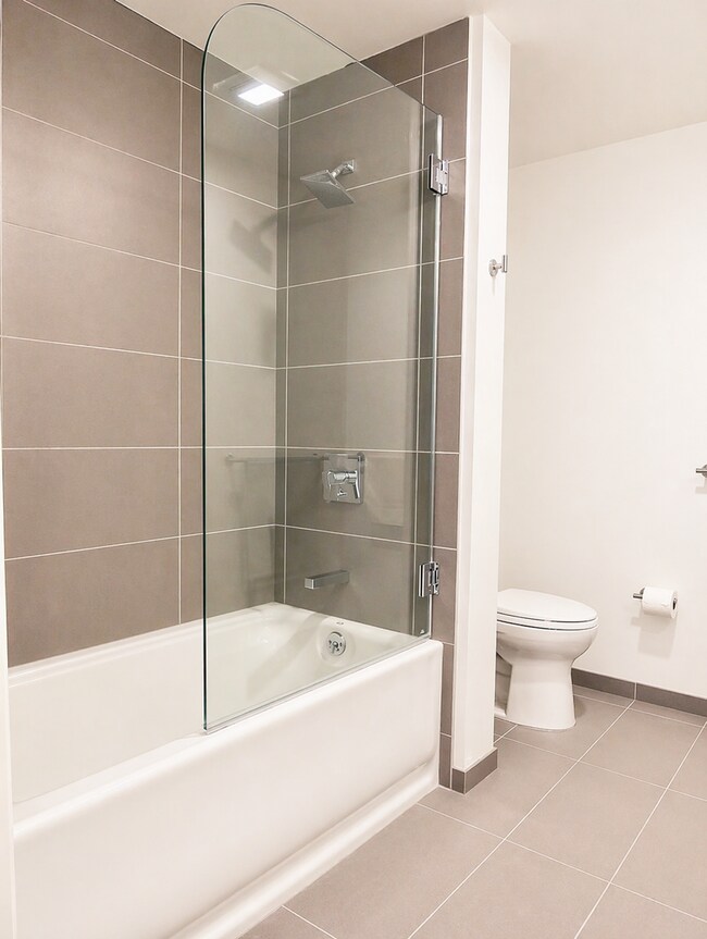 Building Photo - Mid-Market Modern Studio for Effortless City Living