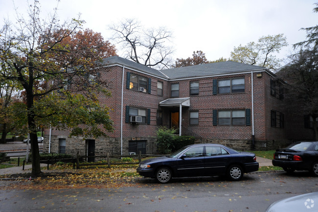 Building Photo - Sprague Court Apartments