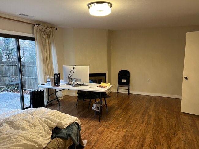 Building Photo - 7950 Inverness Ridge Rd