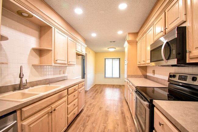 Building Photo - 5416 95th St