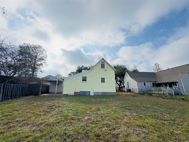 Building Photo - 409 Botts St