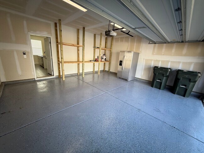 Building Photo - 341 Berring Ln