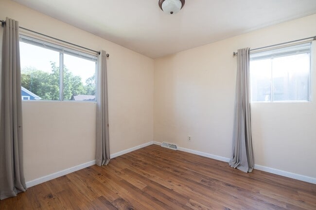 Building Photo - RoS - 01 - Jackson St