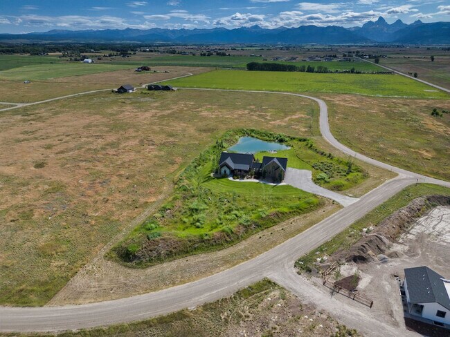 Building Photo - 4742 Heads Up Rd