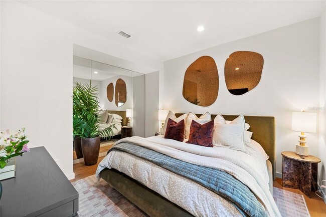 Building Photo - 1123 Abbeys Way