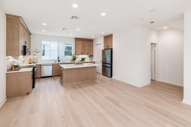 Building Photo - 4618 Catmint Ln