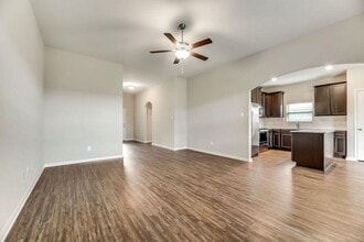 Building Photo - 5500 Persimmon Dr