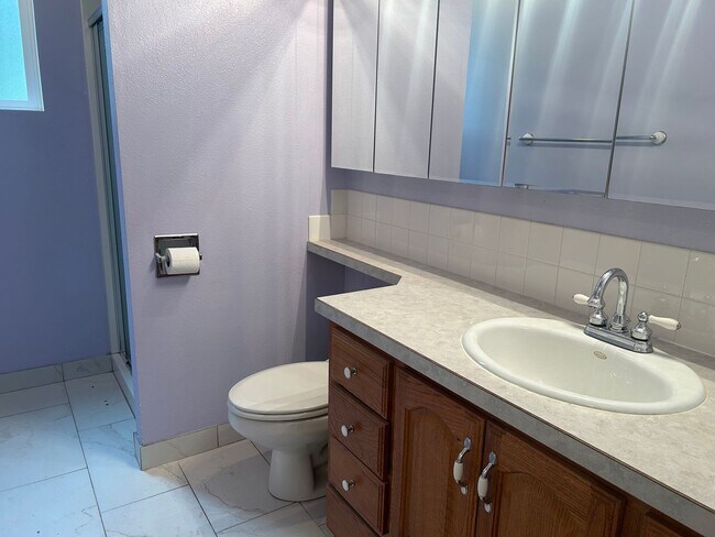 Building Photo - 4 Bedroom Home Near Whatcom Falls