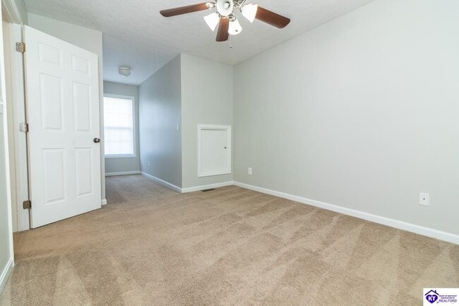 Building Photo - 134 Twin Lakes Dr