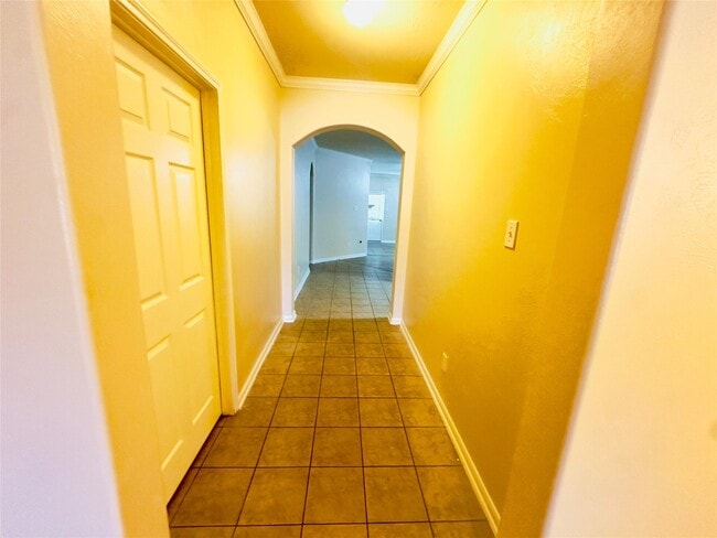 Building Photo - 1919 Spring Cliff Court