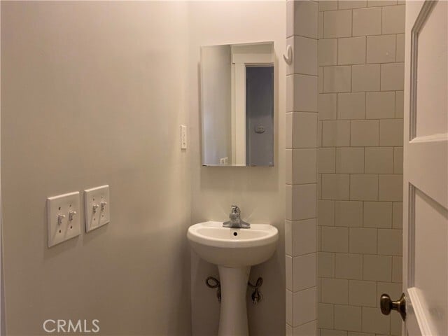 Building Photo - 701 Mira Monte Pl