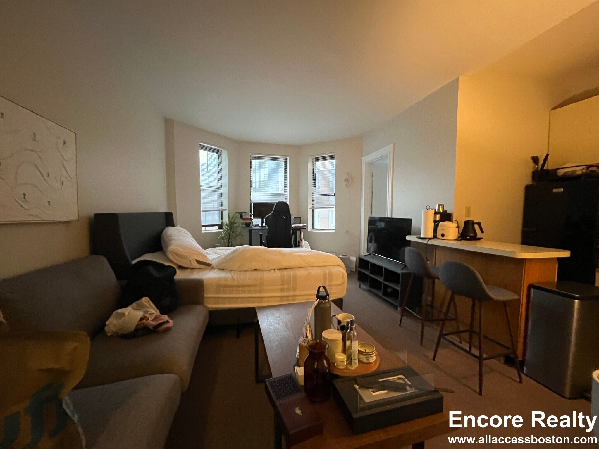 Building Photo - 8 Aberdeen St