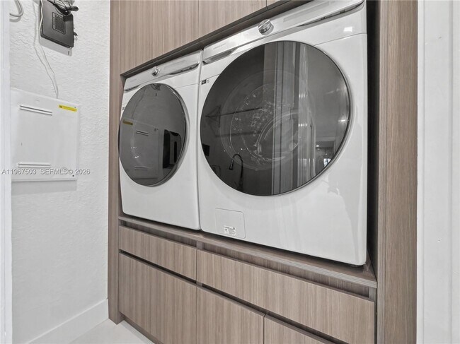 Building Photo - 7733 SW 193rd St