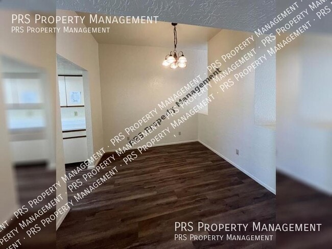 Building Photo - 7701 S Heather Dr