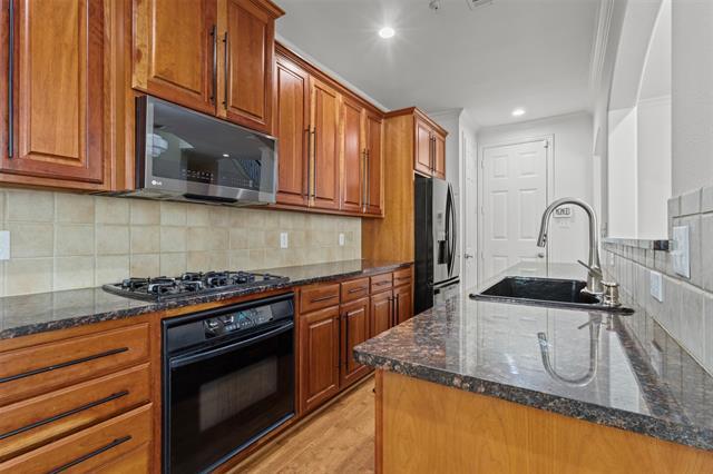 Building Photo - 4452 Jardin St