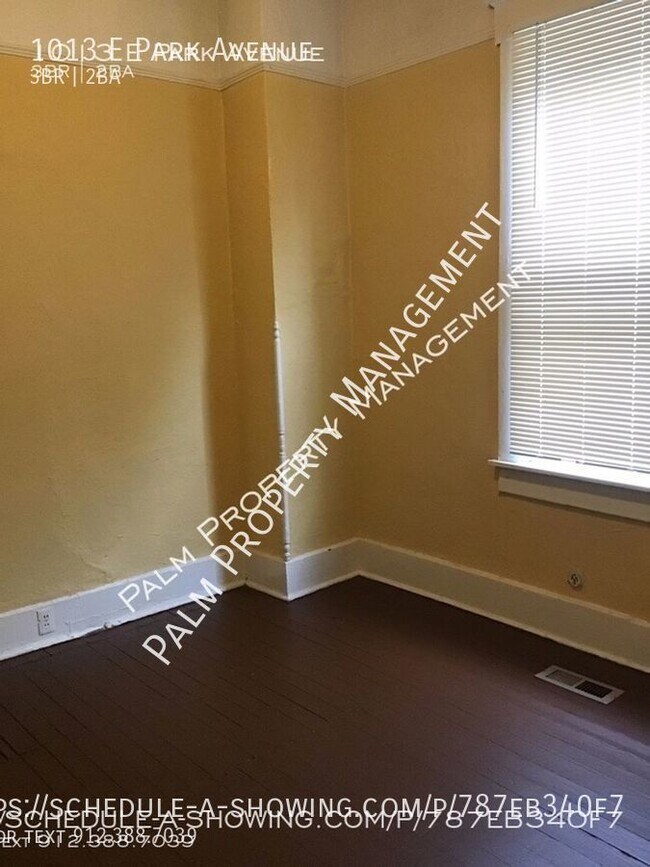 Building Photo - 1013 E Park Ave