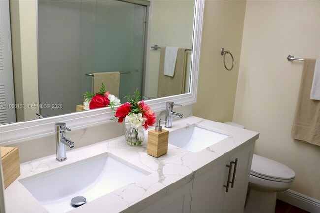 Building Photo - 401 Gardens Dr