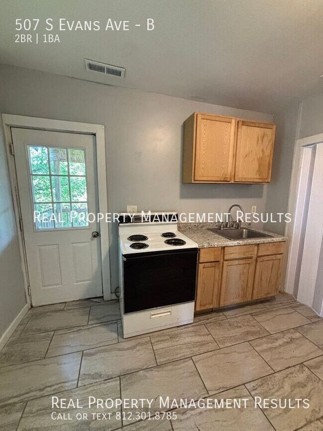 Building Photo - 507 S Evans Ave