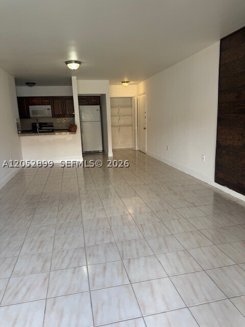 Building Photo - 280 W Park Dr