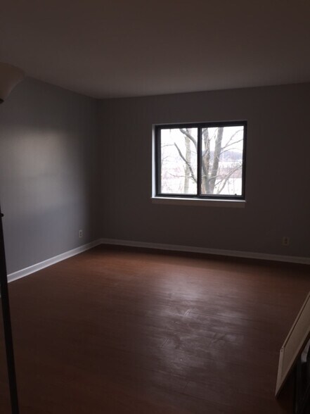 Building Photo - 6260 Edsall Road