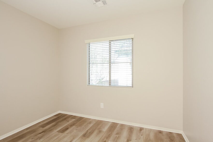 Building Photo - 10295 W Via Del Sol