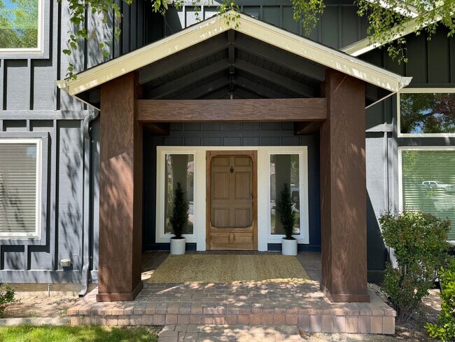 Building Photo - Interior Style you want, in the School zones you want, Plus Panoramic Views!