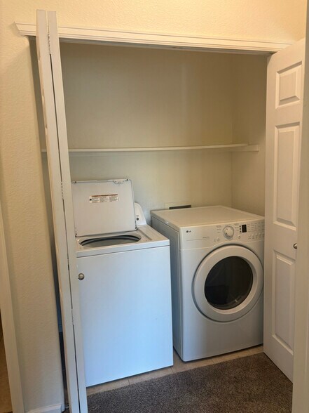 Building Photo - 2803 Kansas Dr