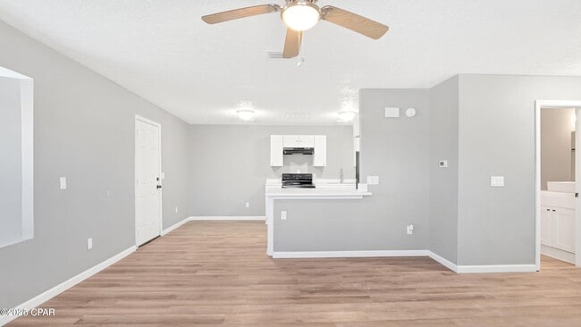 Building Photo - 1028 Spring Ave