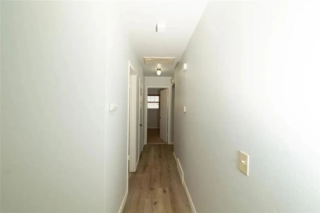 Building Photo - Charming 3-Bedroom Home with a Massive, Fenced Backyard!