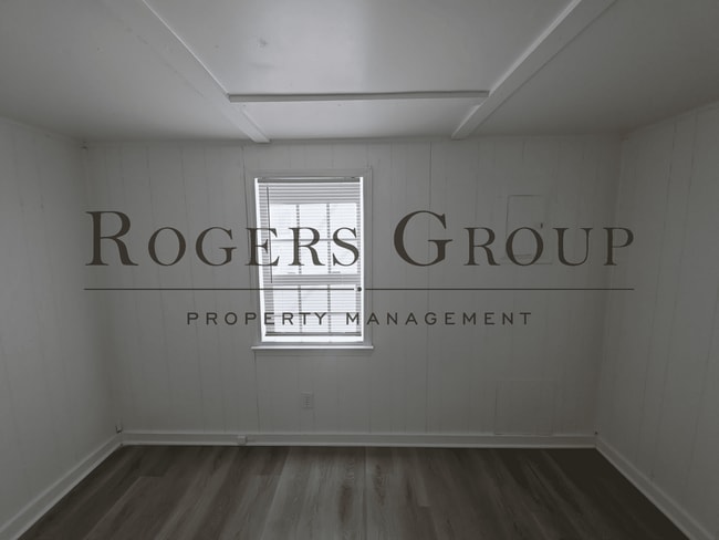 Building Photo - 215 Mineral Springs Rd