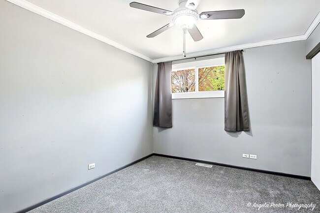 Building Photo - 34679 N Hiawatha Trl