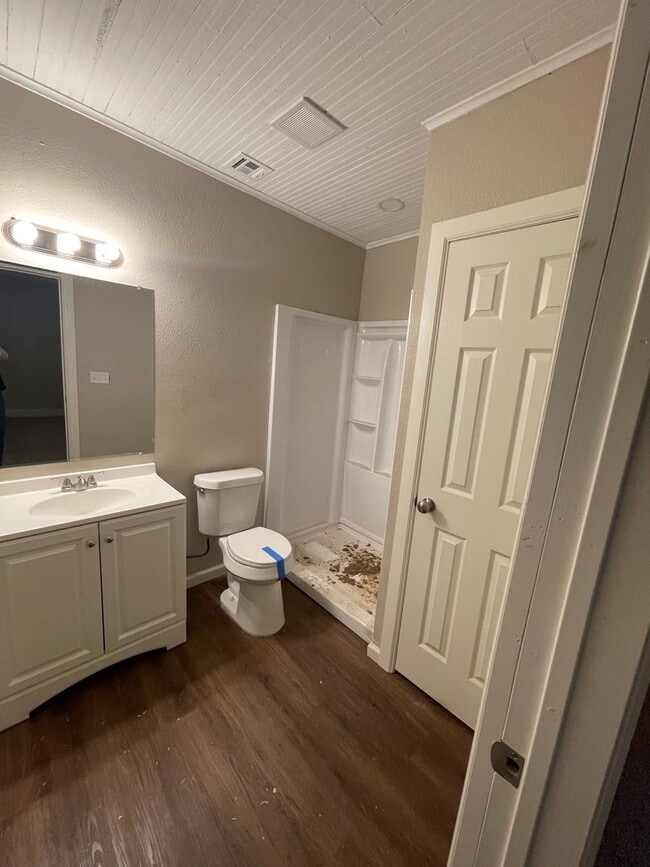 Building Photo - 3 Bedroom 2 Bath Home For Rent