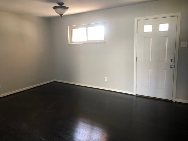 Giant entry room - 302 Coronation Dr