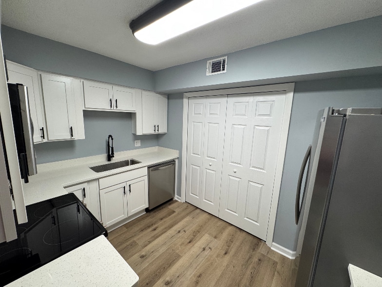 Building Photo - 1580 U.S. Hwy 19 S