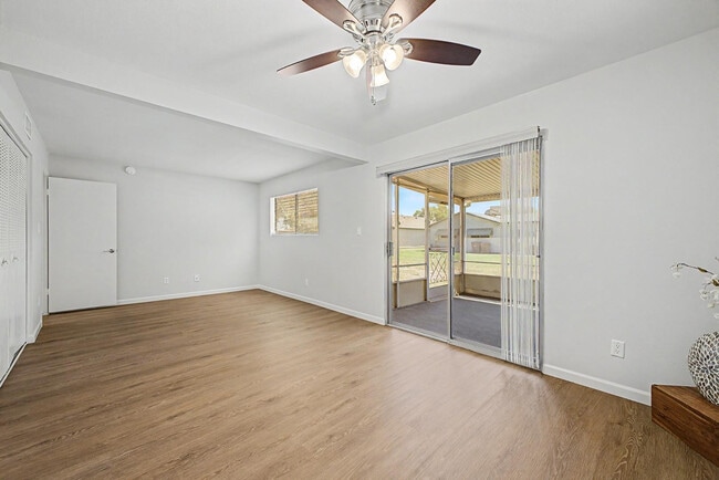 Building Photo - 10141 N 97th Dr