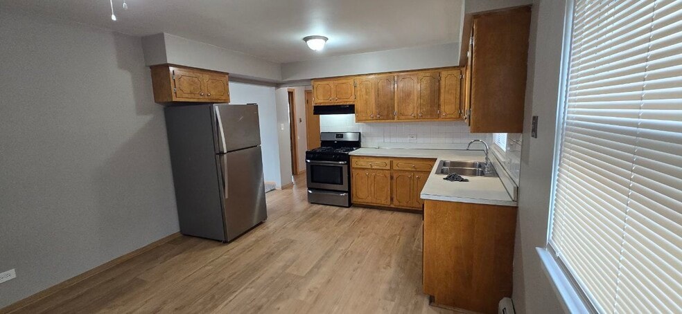 Building Photo - 9713 S Pulaski Rd