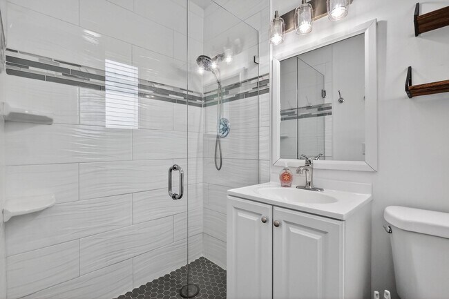 Building Photo - Stunning home for rent!