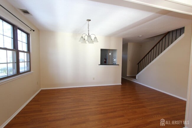 Building Photo - 138 Leah Ct