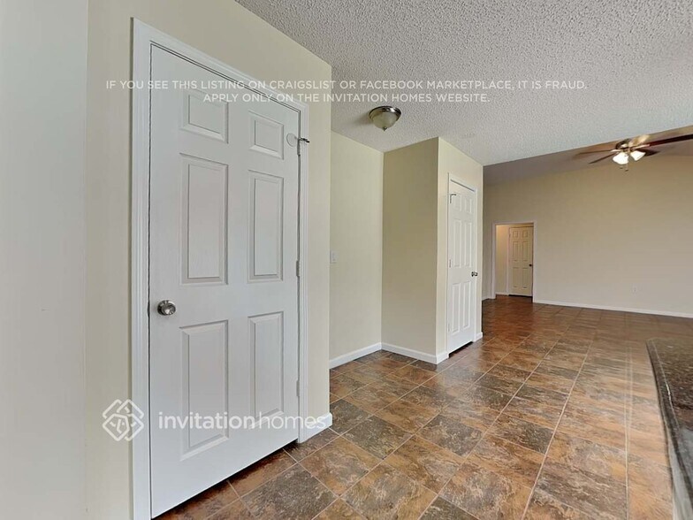 Building Photo - 3012 Trellis Ln