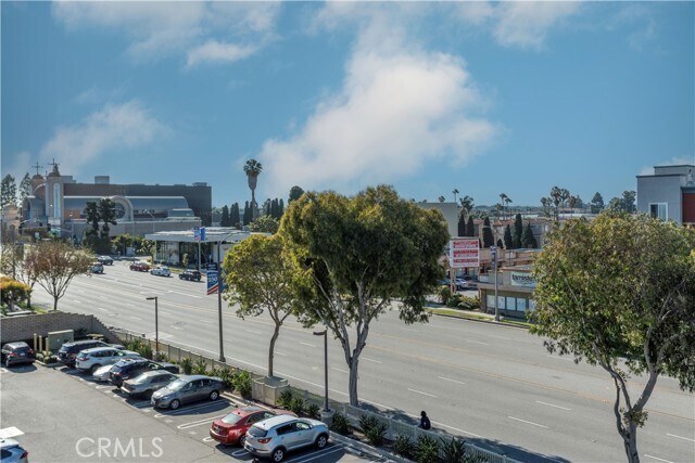 Building Photo - 3550 Torrance Blvd