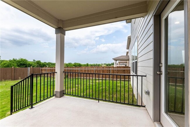 Building Photo - 316 Los Cobos Ln