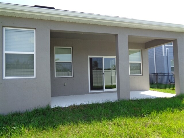 Building Photo - 323 Pine Terrace Dr