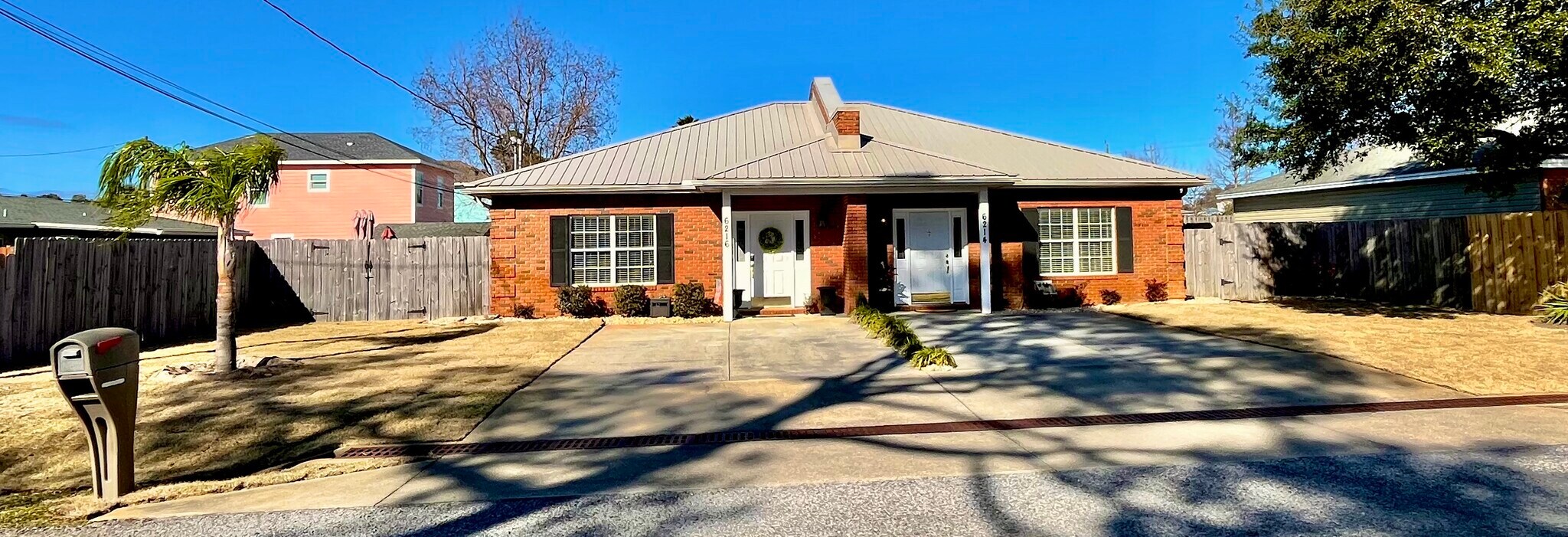 Building Photo - 6214 E Azalea Ave